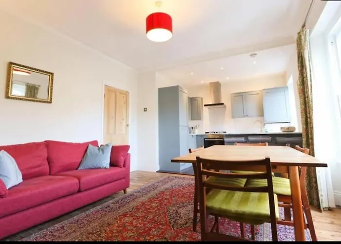 Large 2 Story Penthouse Apartment, Impressive Views