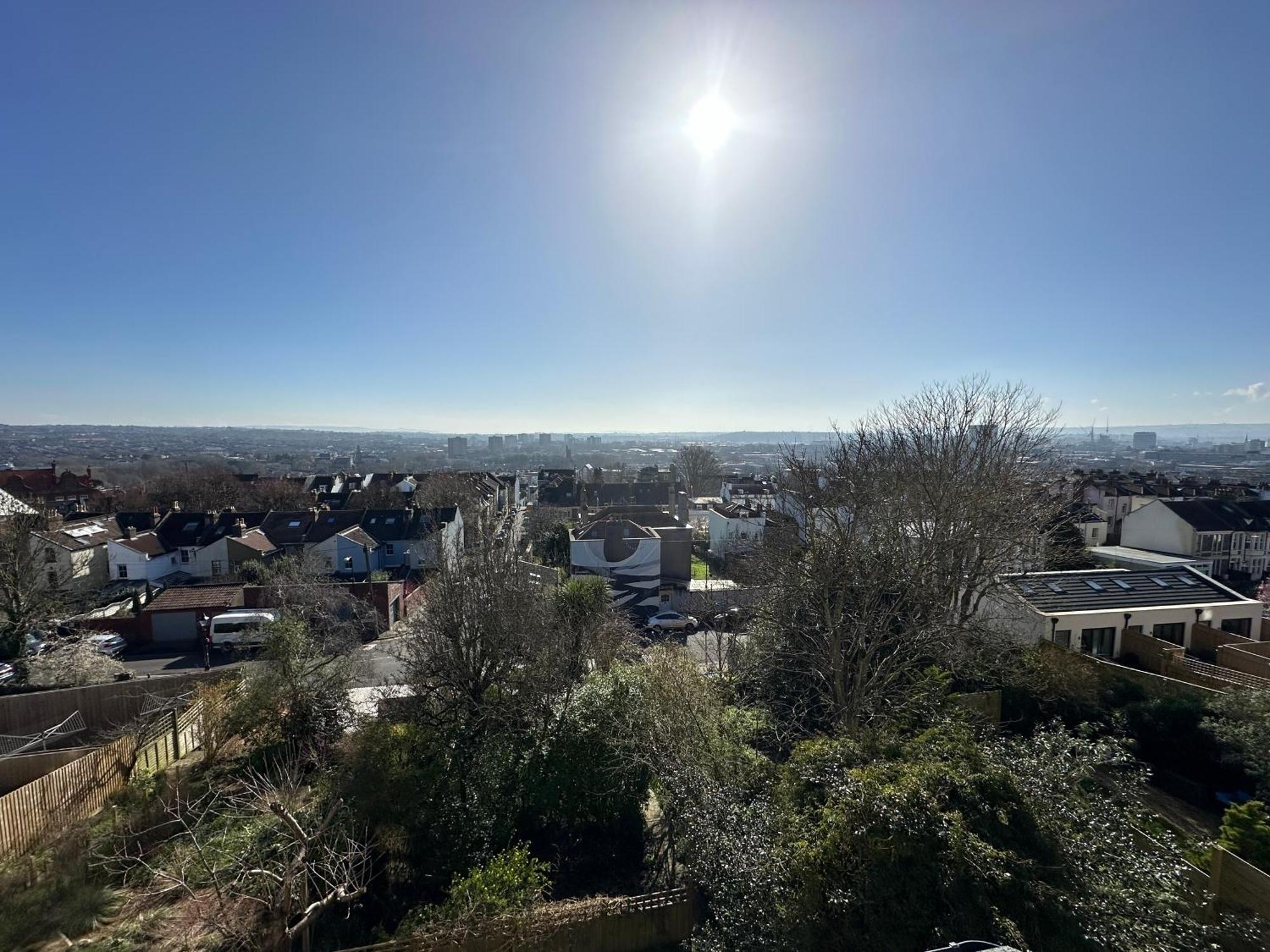 Large 2 Story Penthouse Apartment, Impressive Views * Bristol