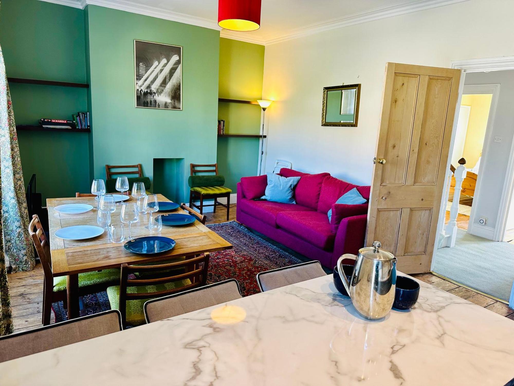 Large 2 Story Penthouse Apartment, Impressive Views