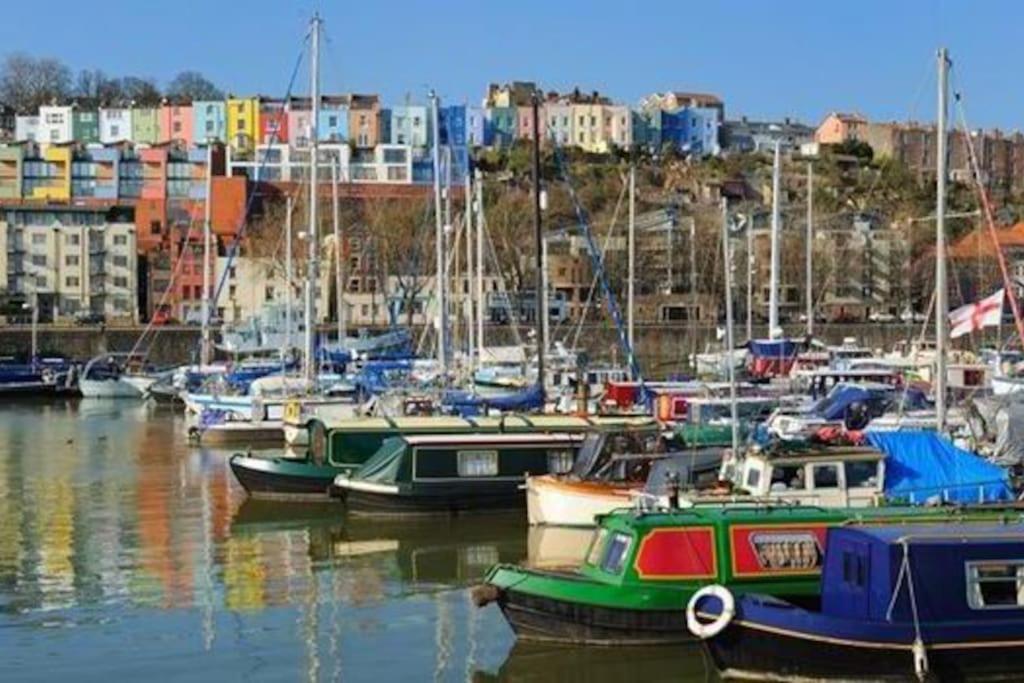 Large 2 Story Penthouse Apartment, Impressive Views Bristol